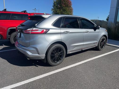 2020 Ford Edge ST