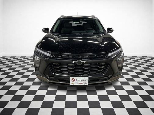 Mosaic Black Metallic 2026 Chevrolet Trax ACTIV