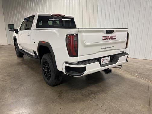 2025 GMC Sierra 2500 AT4