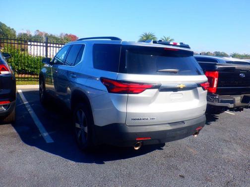 2022 Chevrolet Traverse LT Leather