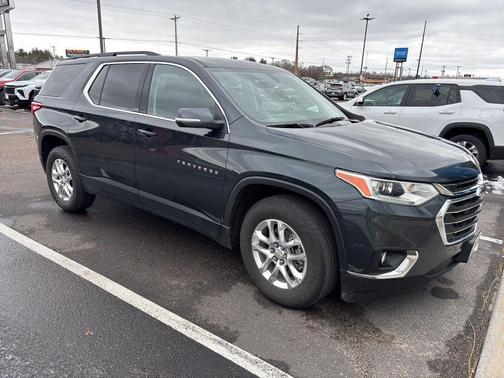 2021 Chevrolet Traverse LT Cloth