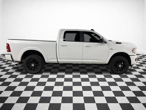 2022 RAM 3500 Laramie Crew Cab 4x4 6'4' Box