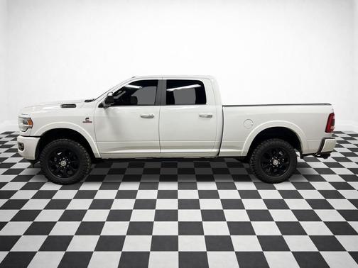 2022 RAM 3500 Laramie Crew Cab 4x4 6'4' Box