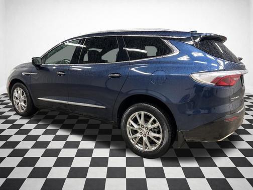 2023 Buick Enclave Essence AWD