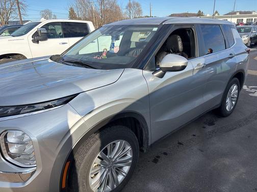 2024 Mitsubishi Outlander ES 2.5 S-AWC