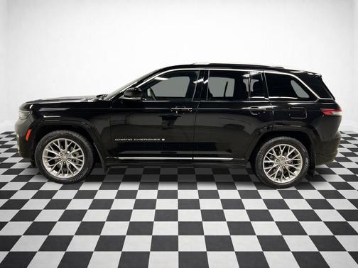 2023 Jeep Grand Cherokee Summit