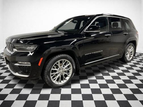 2023 Jeep Grand Cherokee Summit