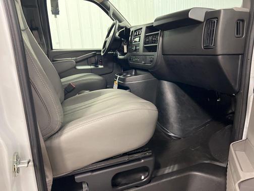 2025 Chevrolet Express 3500 3500 EXTD WB CARGO VAN