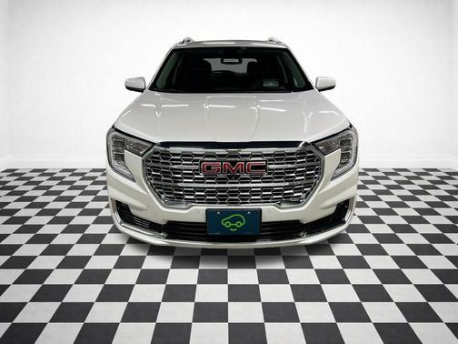White Frost Tricoat 2024 GMC Terrain Denali