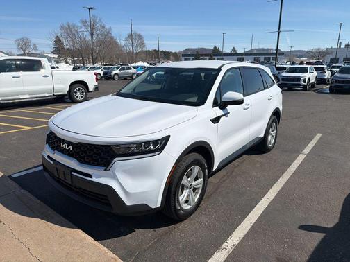 2023 Kia Sorento LX