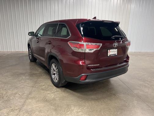 2016 Toyota Highlander LE