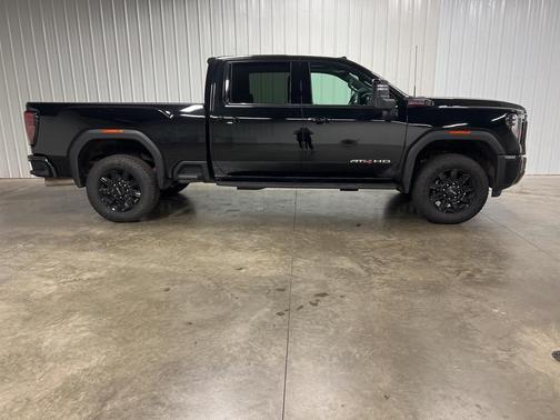 2024 GMC Sierra 2500 AT4