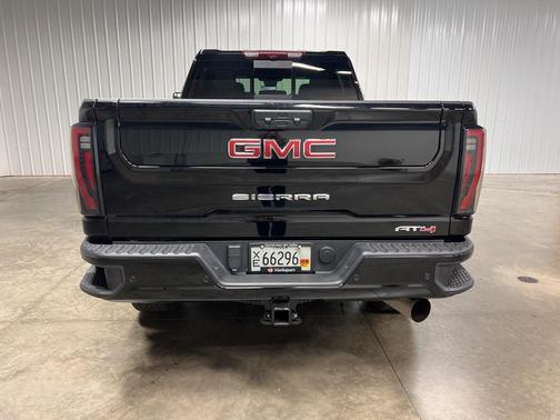 2024 GMC Sierra 2500 AT4