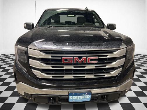 Onyx Black 2023 GMC Sierra 1500 SLE