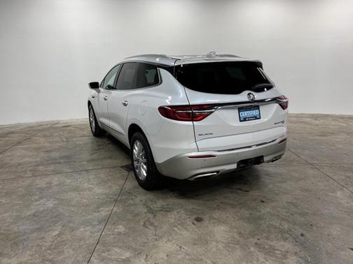 Photo 3 of 21 of 2018 Buick Enclave Premium