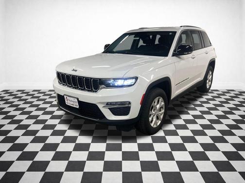 Bright White Clearcoat 2023 Jeep Grand Cherokee Limited