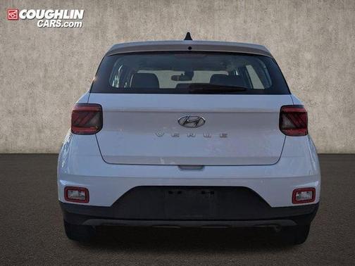 2022 Hyundai VENUE SE