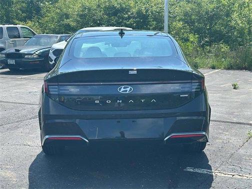 2025 Hyundai SONATA Hybrid Limited