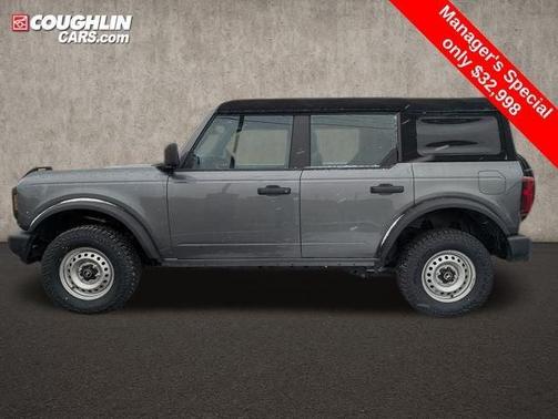 Carbonized Gray Metallic 2023 Ford Bronco Base