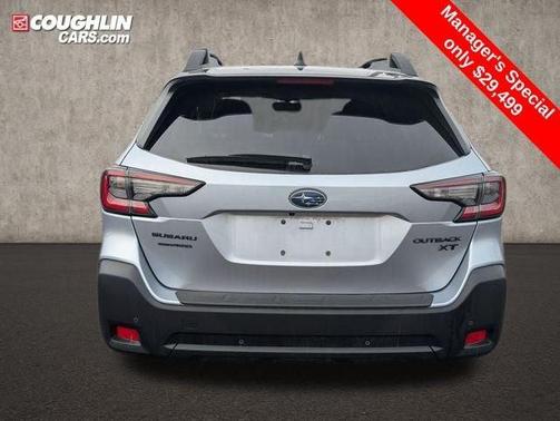 Ice Silver Metallic 2024 Subaru Outback Onyx Edition XT