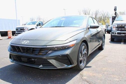 2025 Hyundai ELANTRA SEL Convenience