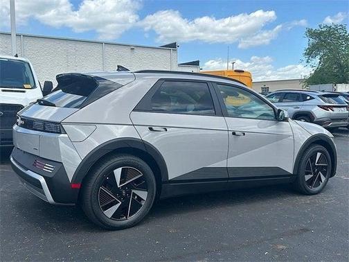 2025 Hyundai IONIQ 5 SEL