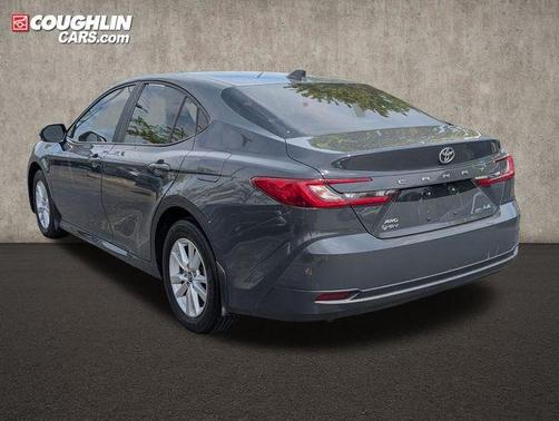 UNDERGROUND 2025 Toyota Camry LE