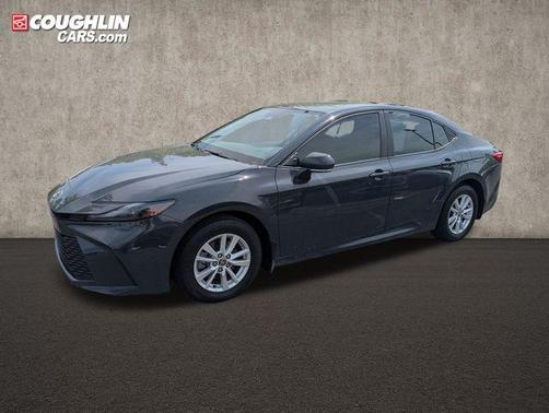 UNDERGROUND 2025 Toyota Camry LE