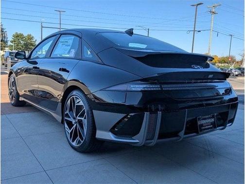 2025 Hyundai IONIQ 6 SEL