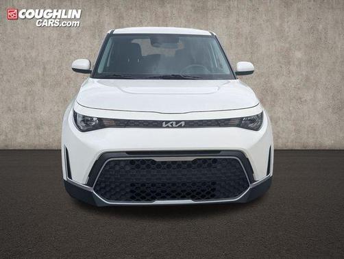 Snow White Pearl 2024 Kia Soul LX
