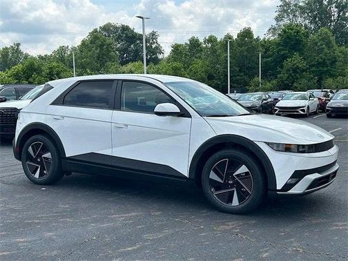2025 Hyundai IONIQ 5 SE Standard Range