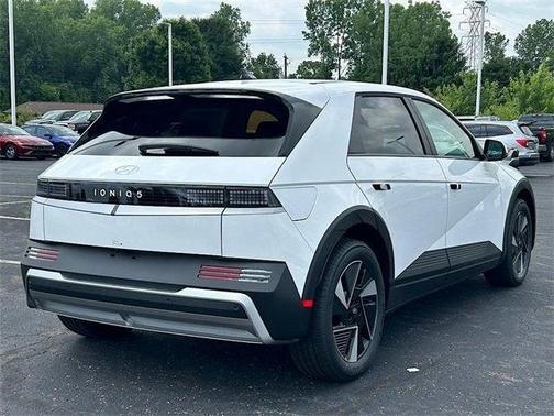 2025 Hyundai IONIQ 5 SE Standard Range