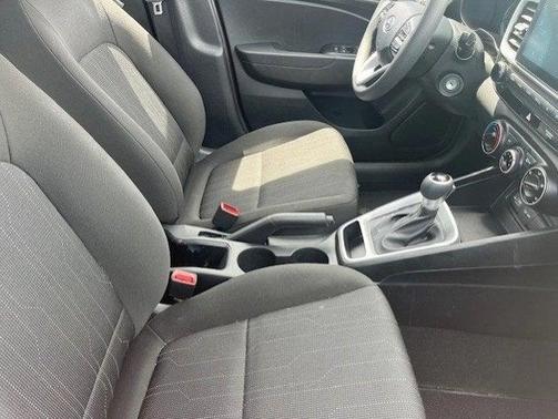 2022 Hyundai VENUE SE
