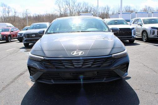 2025 Hyundai ELANTRA HEV Limited