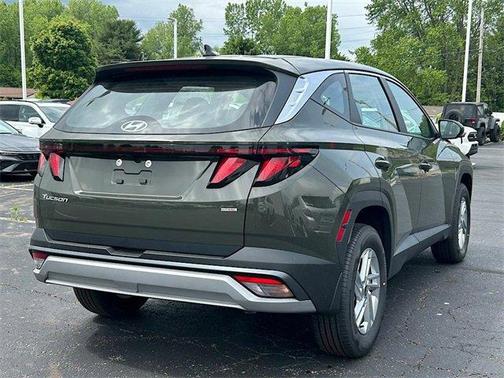 2025 Hyundai TUCSON SE