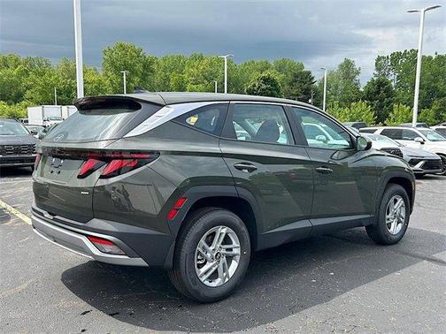 2025 Hyundai TUCSON SE