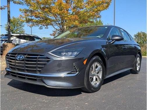 2022 Hyundai SONATA SE