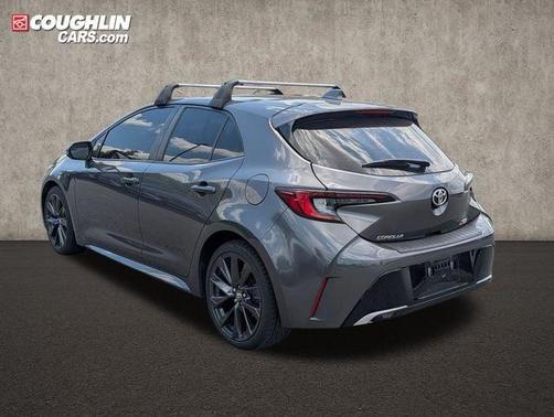 Magnetic Gray Metallic 2023 Toyota Corolla Hatchback XSE