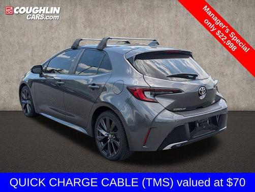Magnetic Gray Metallic 2023 Toyota Corolla Hatchback XSE