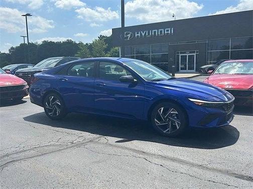 2025 Hyundai ELANTRA SEL Sport