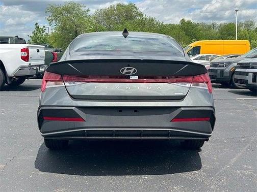2025 Hyundai ELANTRA HEV SEL Sport