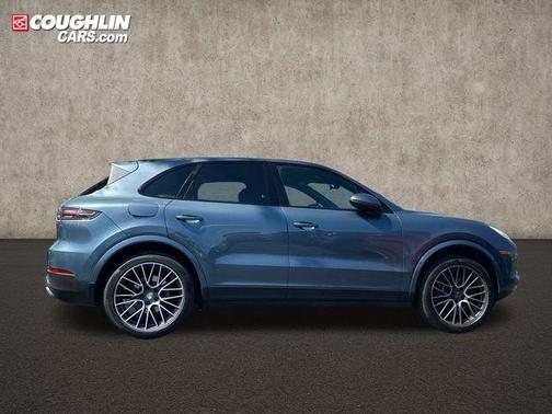 Blue 2019 Porsche Cayenne Base