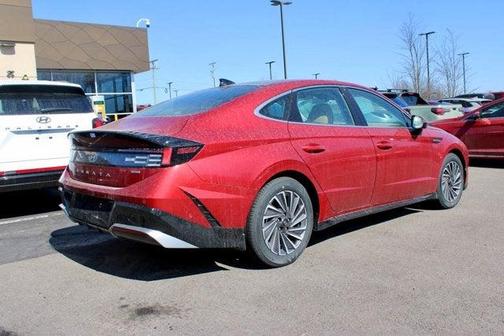 2025 Hyundai SONATA Hybrid Limited