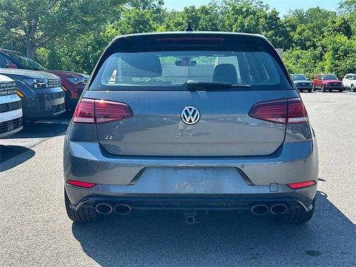 2018 Volkswagen Golf R 2.0T w/DCC & Navigation
