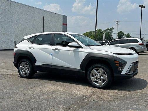 2025 Hyundai KONA SE