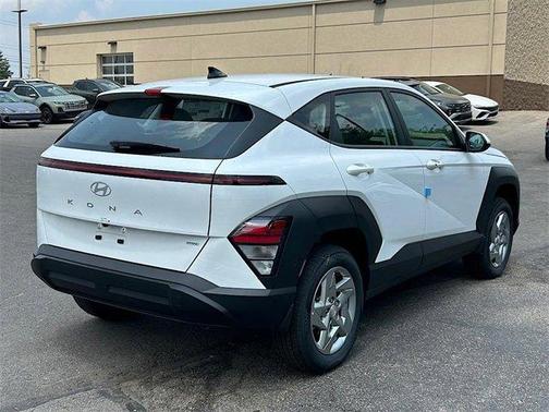 2025 Hyundai KONA SE