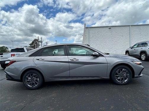 2025 Hyundai ELANTRA HEV Blue