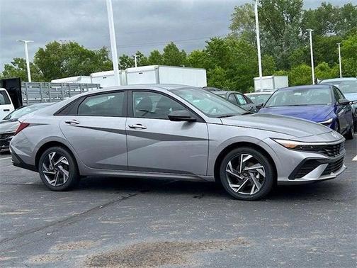 2025 Hyundai ELANTRA HEV SEL Sport