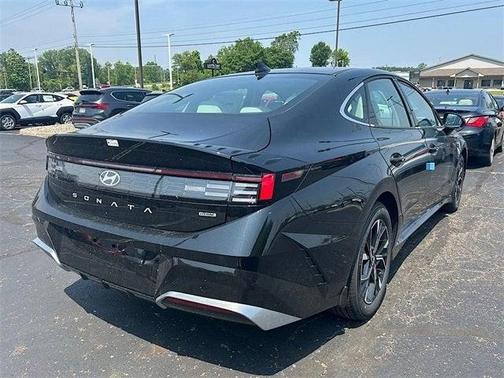 2025 Hyundai SONATA SEL