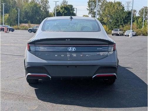 2026 Hyundai SONATA SE